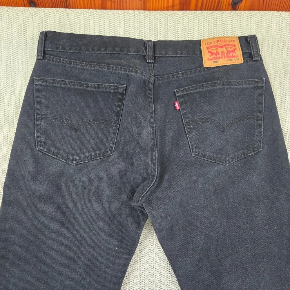 Levis 505 Jeans Mens 36x32 Black Straight Leg Denim Pants Classic Fit